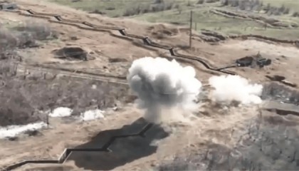 乌把所有人都骗了！大部队不再隐藏，一冒头就突破阵地狂飙4公里