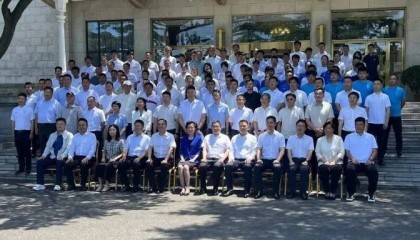 官方:中国足球名宿孙继海当选大连市足协副主席