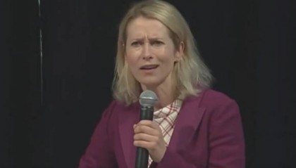 蠢笑了！欧盟外长竟称：俄罗斯说中俄打赢二战，多新鲜