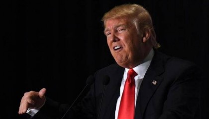 和中方握手言和后，新的战斗打响！特朗普转头向自家盟友“开火”