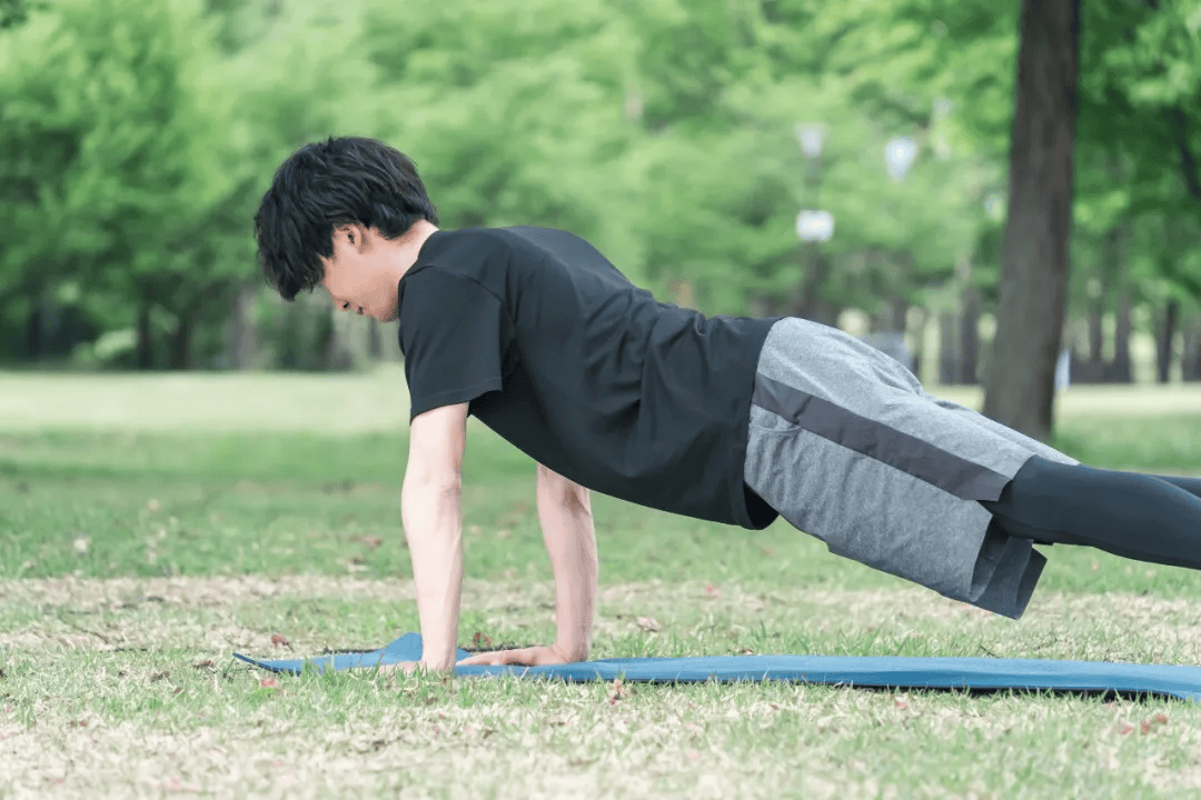 微胖、腿粗、屁股大……你以为的身材缺点，可能是中了“基因彩票”！