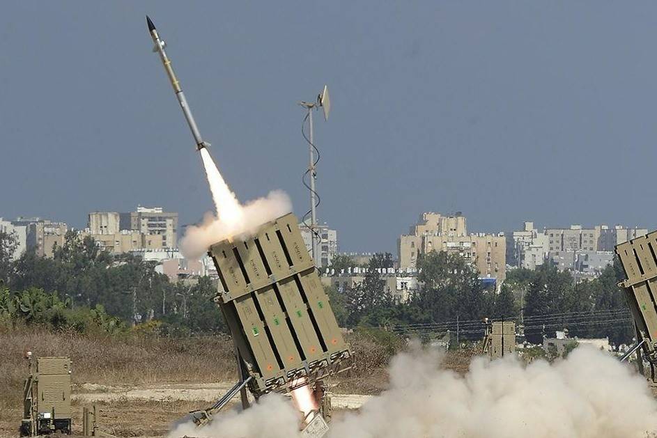 沙特豪掷30亿美元，购买“彩虹-7”隐身无人机，沙特终于找到自保出路？