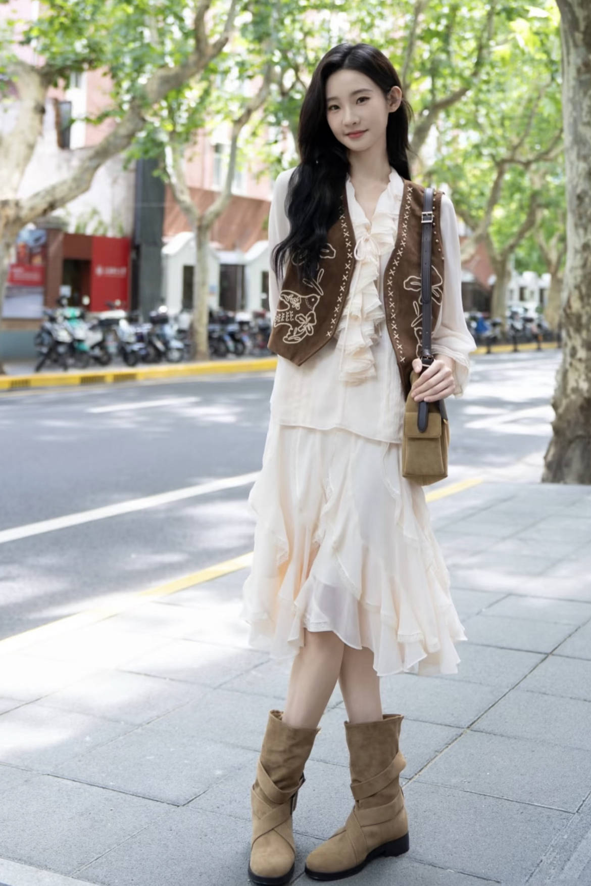 那英、孟子义、马思纯众星都爱穿的游牧风，从哪吹来的？