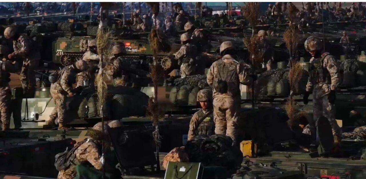 大场面！机器狗、无人机开路，实兵对抗演练画面公布