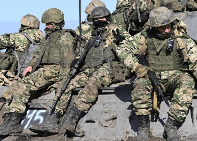 乌克兰彻底崩盘!背后大“靠山”倒戈,俄军雷霆出击斩杀乌高官!泽连斯基大势已去了?