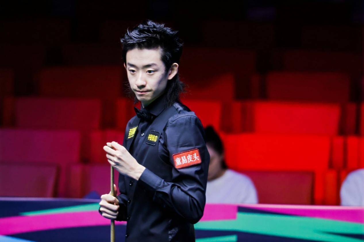 世界斯诺克国锦赛吴宜泽爆冷逆转世界第一 丁俊晖止步16强