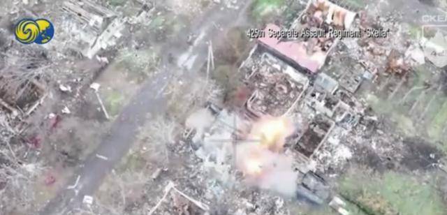 俄：攻陷扎波罗热一村庄 并在红军城挫败乌突围，乌：战斗仍在进行