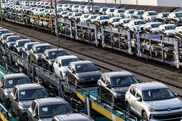 抢劫还提上要求了,荷兰政府还在挑衅,中国釜底抽薪:上一边去